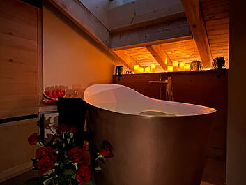 Badewanne in Masterbedroom