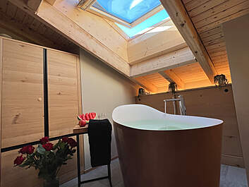 Badewanne in Masterbedroom